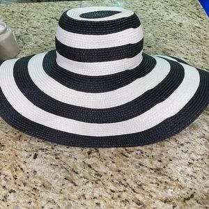 COPY - Large Black & White Floppy Sun Hat Straw Hat Beach Hat